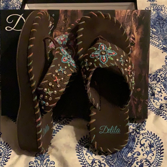 delilia Shoes - Delila flip flops